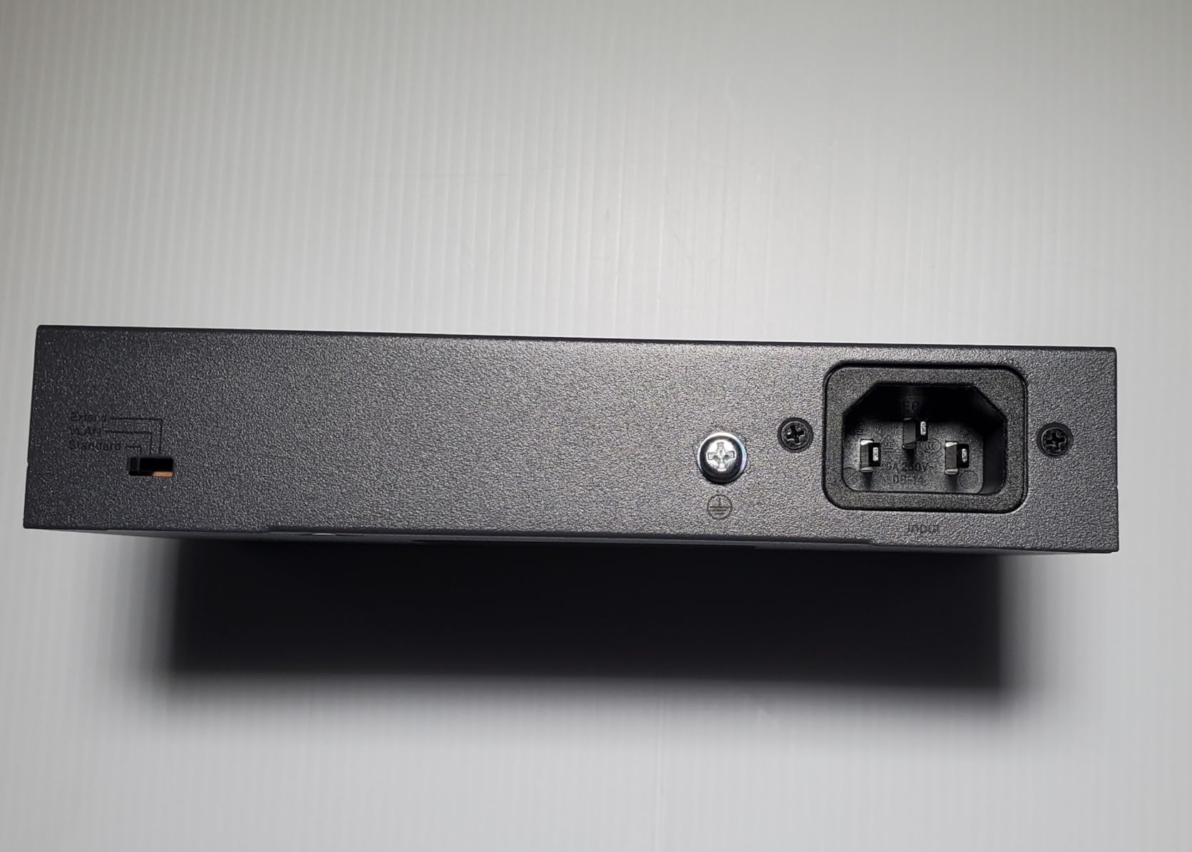 UGREEN Ethernet Switch, 10-Port PoE Switch, 8 PoE+@60W + 2 Gigabit Uplink customer photo 1