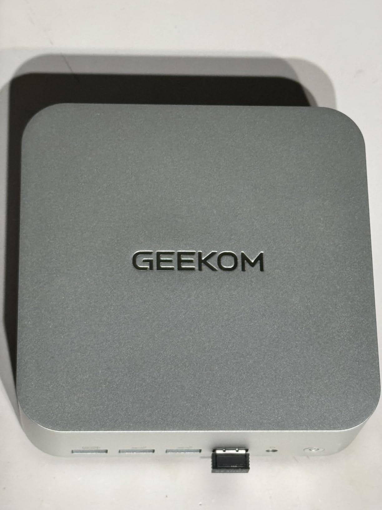GEEKOM A9 Max Top AI Mini PC,AMD Ryzen AI9 HX470(86 Tops)|32GB DDR5+2TB SSD customer photo 2