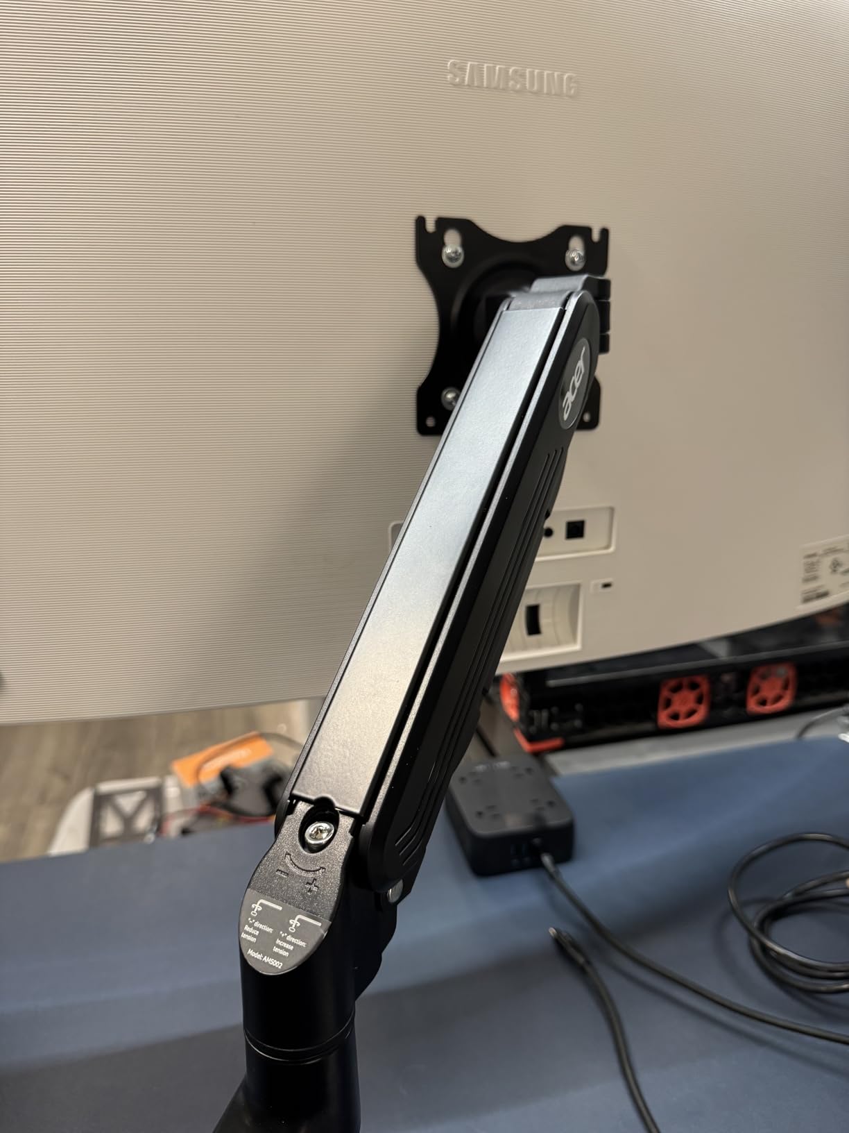 Acer Dual Monitor Arm, Gas Spring VESA Mount Stand for 17-32 Inch Screens, Computer Desk Arm Fully Adjustable VESA 75x75/100x100 with C-Clamp and Grommet Mounting Base, Each Arm Holds 4.4 to 19.8 lbs customer photo 1