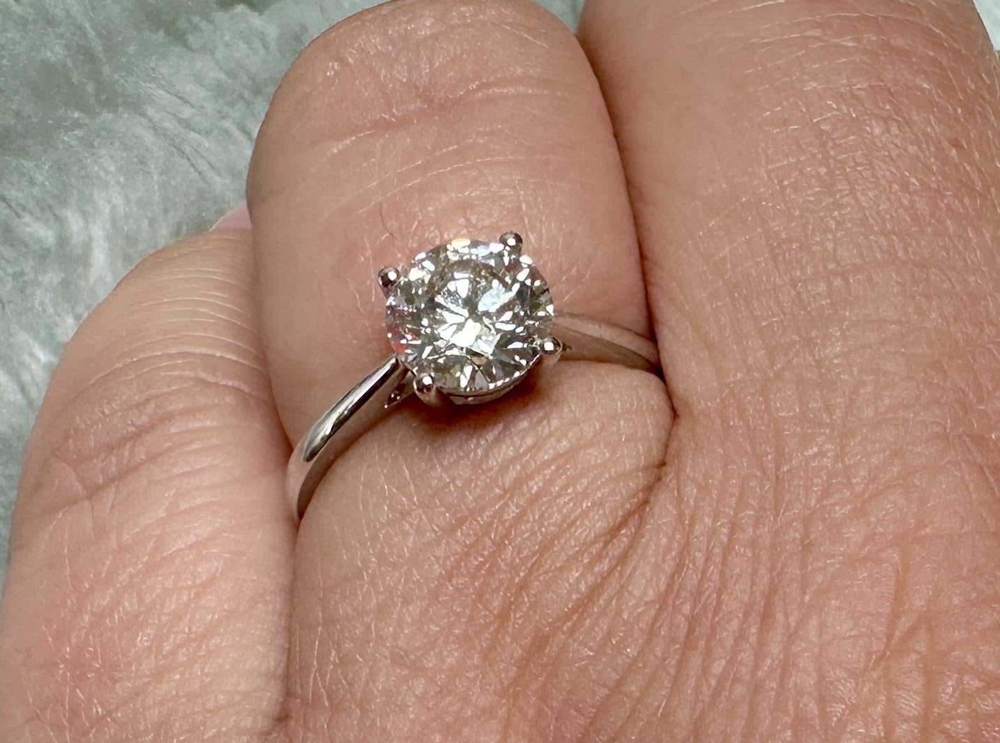 1-4 Carat Lab Grown Diamond 14K White Gold Engagement Ring for Women,IGI Certified Round Cut (D-E Color VS1-VS2) Classic 4-Prong Ring for Women,Wedding Ring customer photo 1