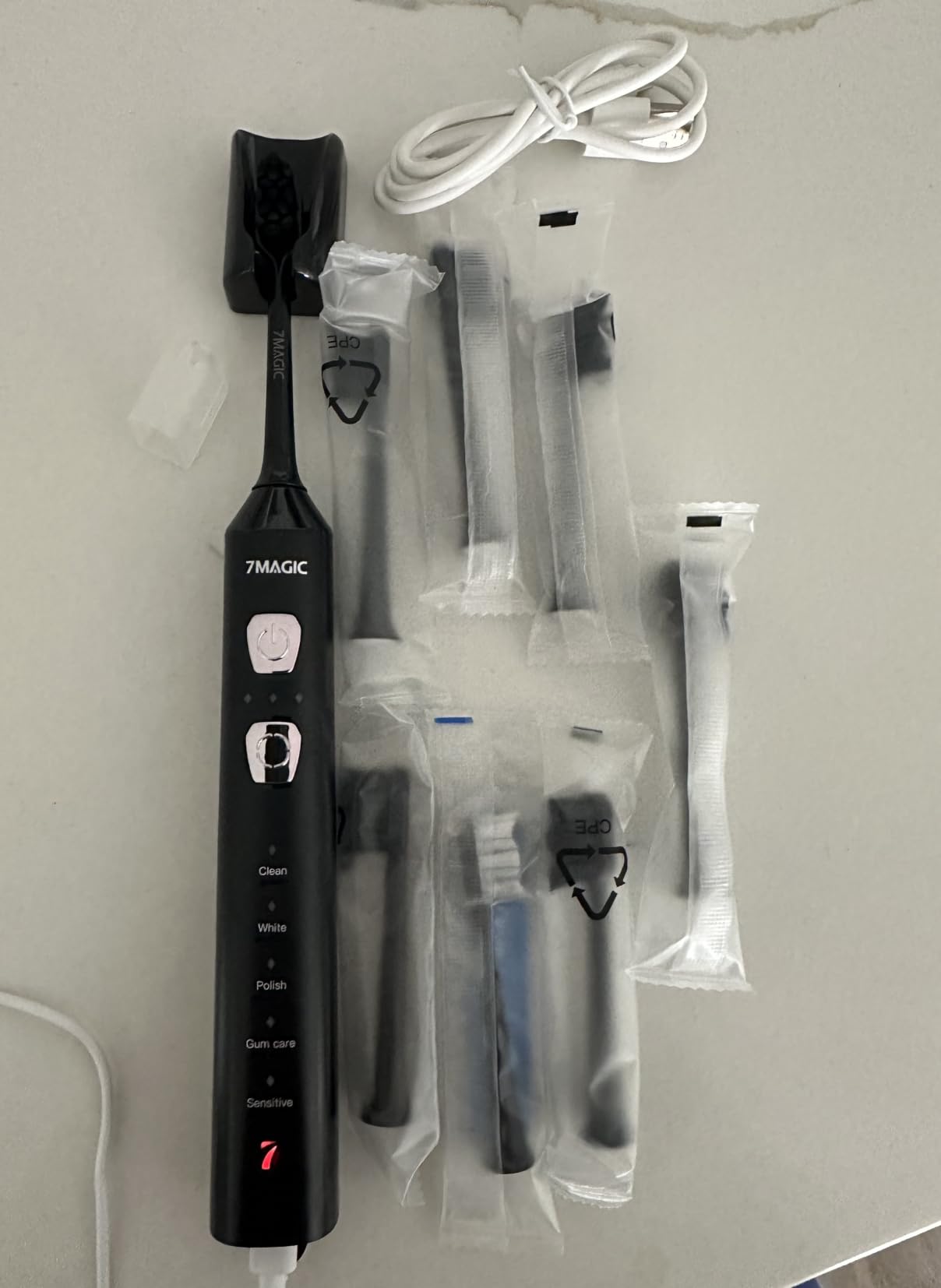 7MAGIC Sonic Electric Toothbrush, 180-Day Runtime, 42000VPM, 8 Heads, Black customer photo 1