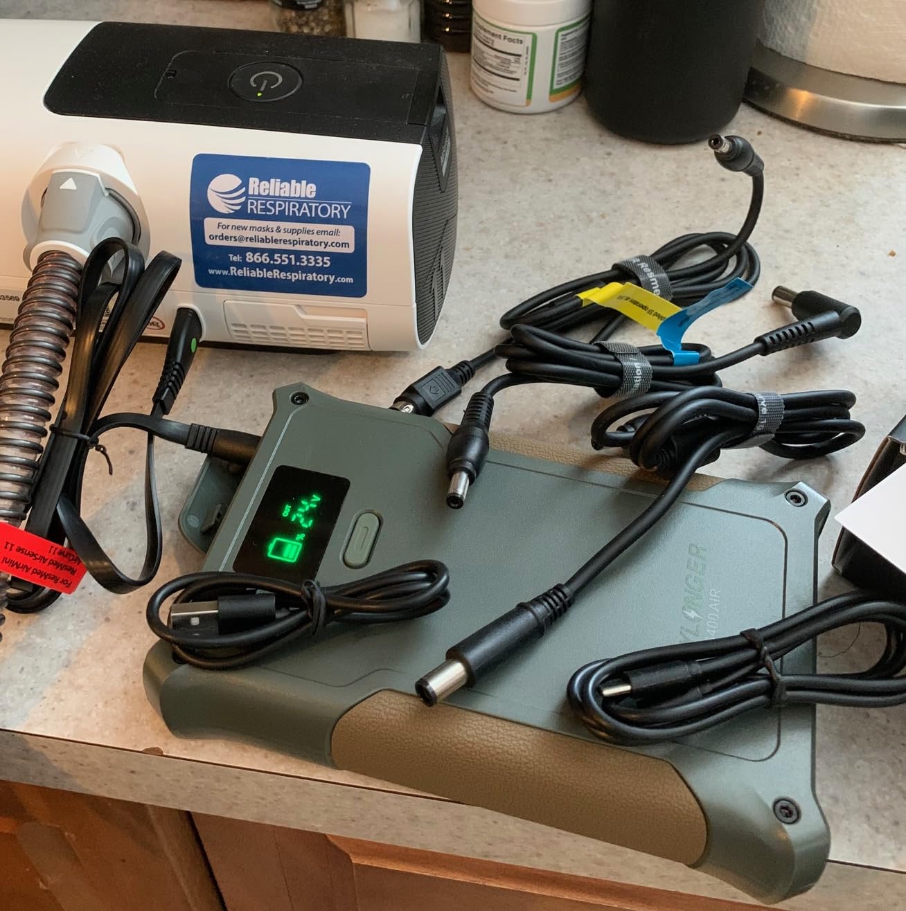 EASYLONGER CPAP Battery Backup ES400 AIR, 148Wh Lithium-Ion Battery Pack | 10 Hours CPAP Power, Cables Included, for S9, AirSense 11/10, AirMini, DreamStation /2, Camping, RV & Emergency Blackout Use customer photo 2