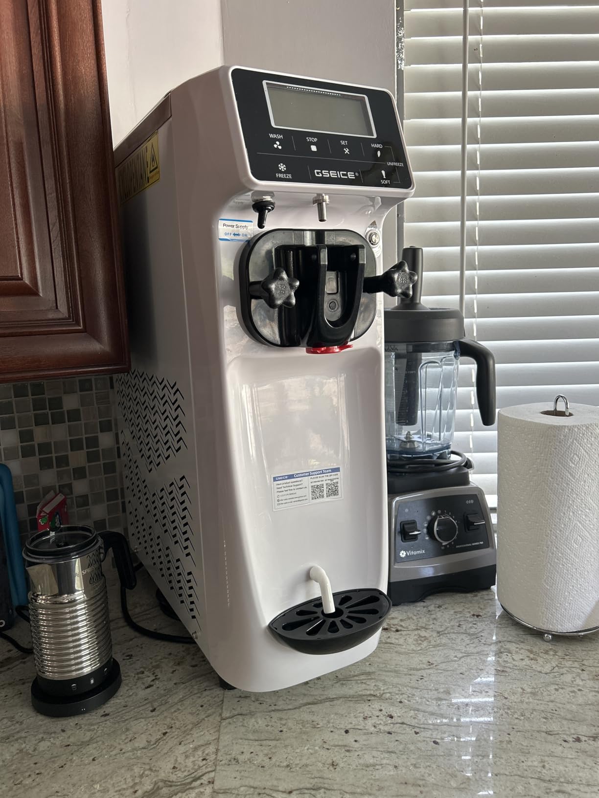 GSEICE Soft Serve Ice Cream Machine ETL | Ice Cream Maker 7 Inch Screen Soft Serve Machine with Pre-Cooling & Fresh-Keeping, Enclosed Body for Home Party Café Store customer photo 1