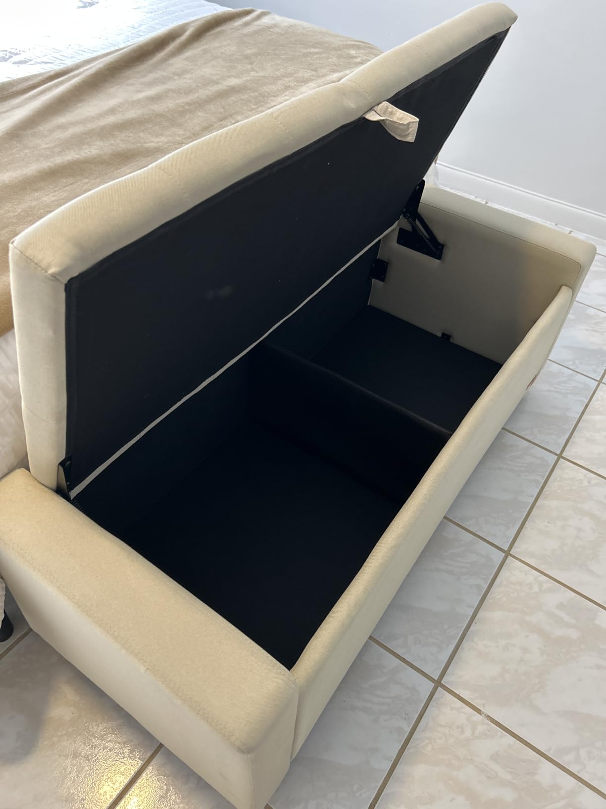 SONGMICS Storage Ottoman, 48 Inches Long Bed End Stool, Solid Wood Legs customer photo 2
