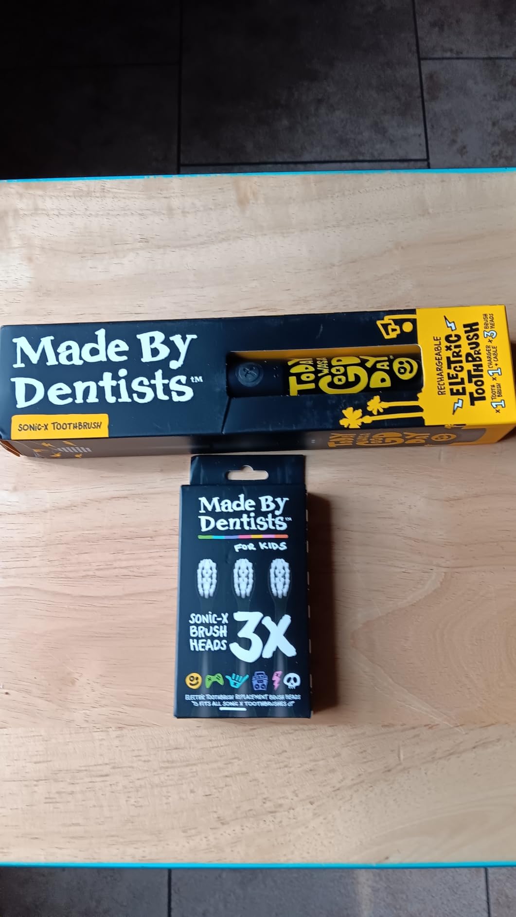 Made by Dentists Sonic X Electric Toothbrush - Rechargeable Kids Sonic Toothbrush, 8X Plaque Removal, 2 Speed Modes, 2-Minute Timer 6 Brush Heads Included, Tweens Ages 7+, Good Vibes Only Edition customer photo 1