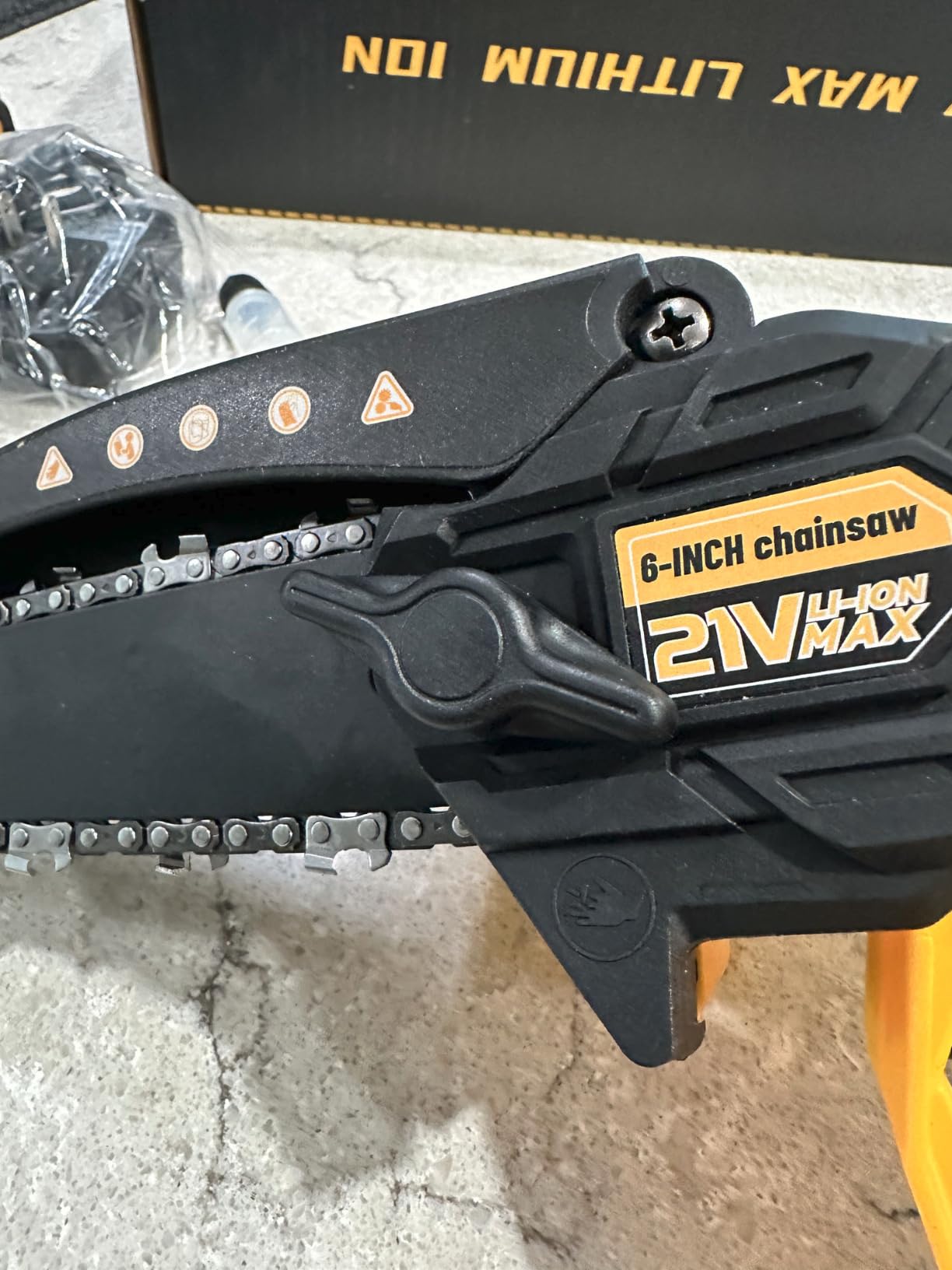 6-Inch Electric Pole Saws for Tree Trimming, 2-in-1 Cordless Mini Chainsaw customer photo 1
