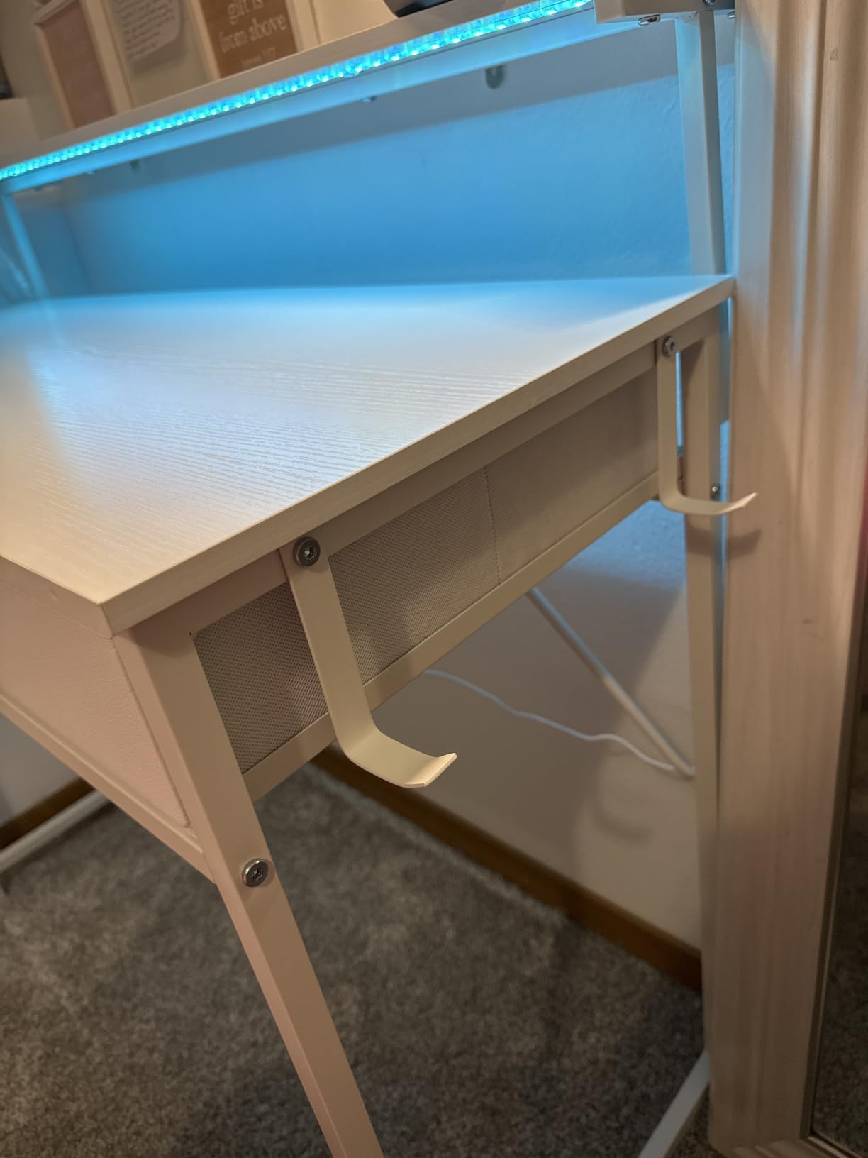 DurayLoly 31 Inch Small Computer Desk with LED Lights & 2 Fabric Drawers - Gaming Desk, Pink customer photo 1