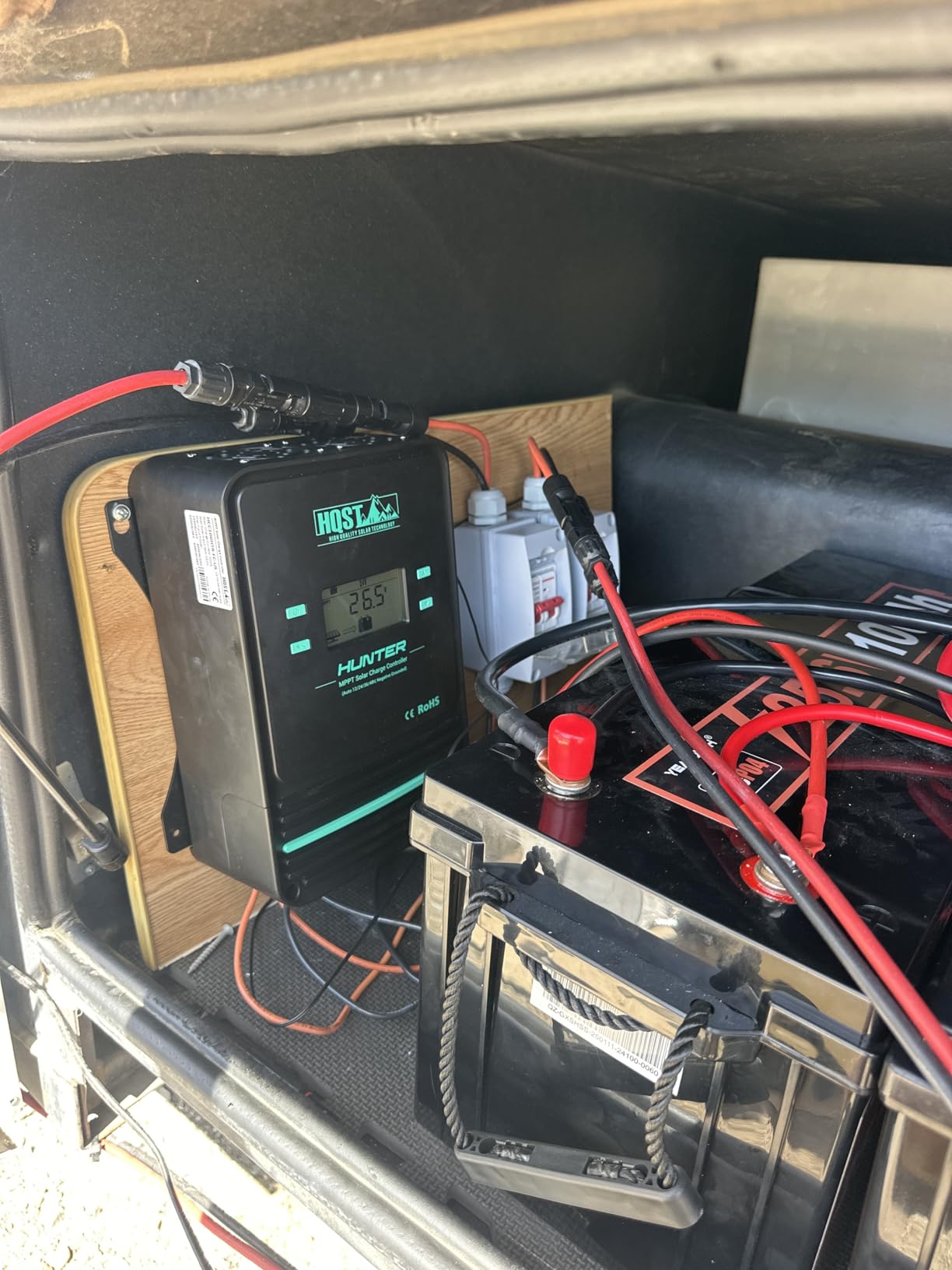 HQST 60A MPPT Charge Controller, 12V/24V/36V/48V Auto, with Bluetooth & LCD customer photo 2