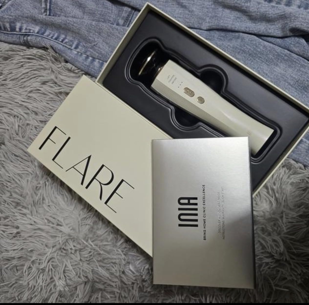 INIA FLARE 3-in-1 Microcurrent Facial Device Red Light Therapy for Face customer photo 1