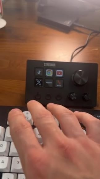 Streonor S6 Mini Stream Controller, 6-Key LCD Control Deck, Black customer photo 2
