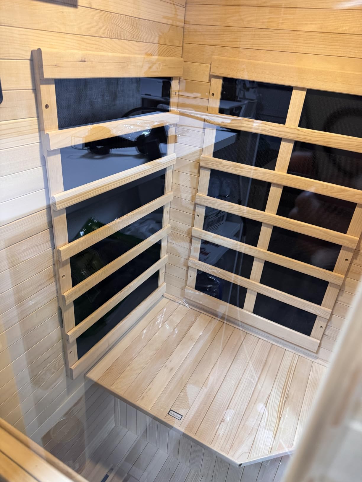 4-6 Person Outdoor Barrel Sauna with 6KW Electric Heater customer photo 2