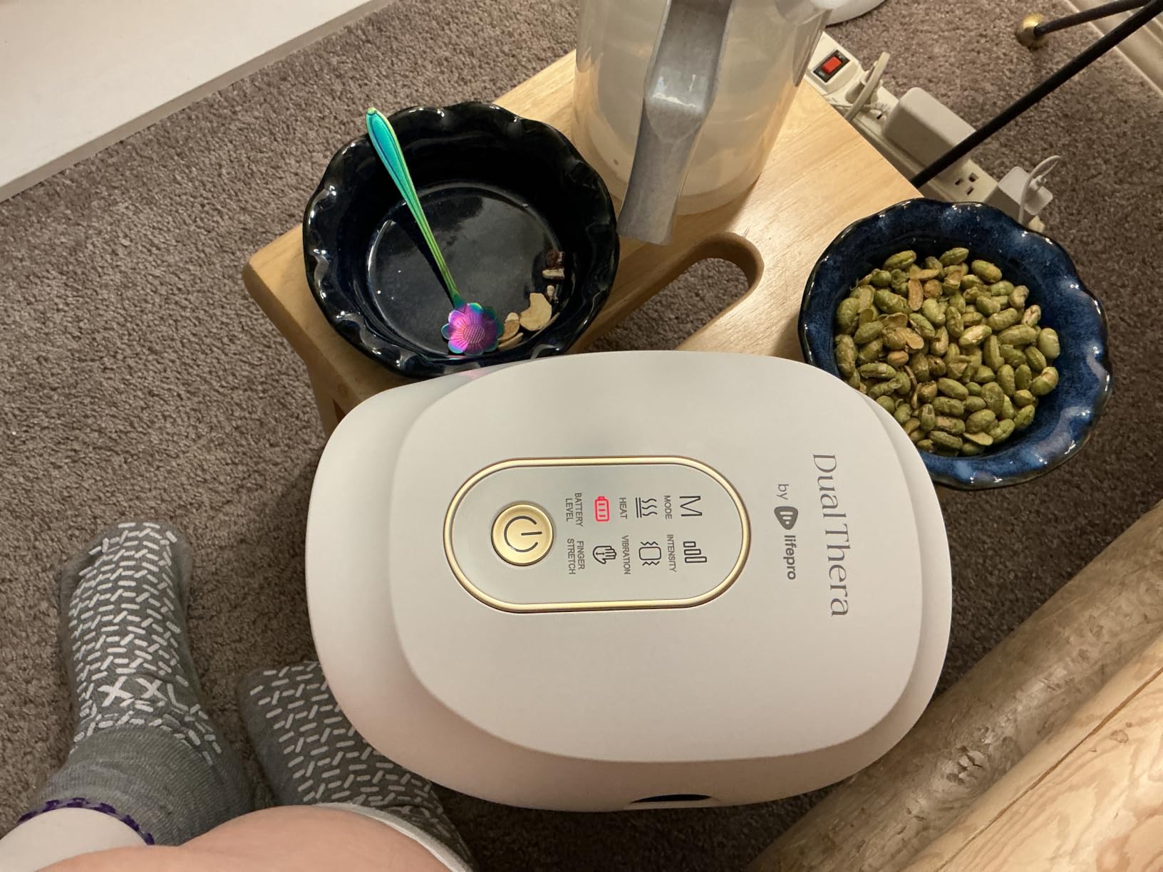 Lifepro DualThera Hand Massager – Finger Stretching, Heat & Compression customer photo 1