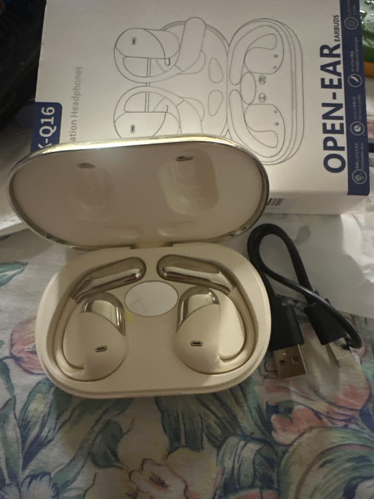 AI Translation Earbuds Real Time - 198 Languages Translator 60H Playtime customer photo 2