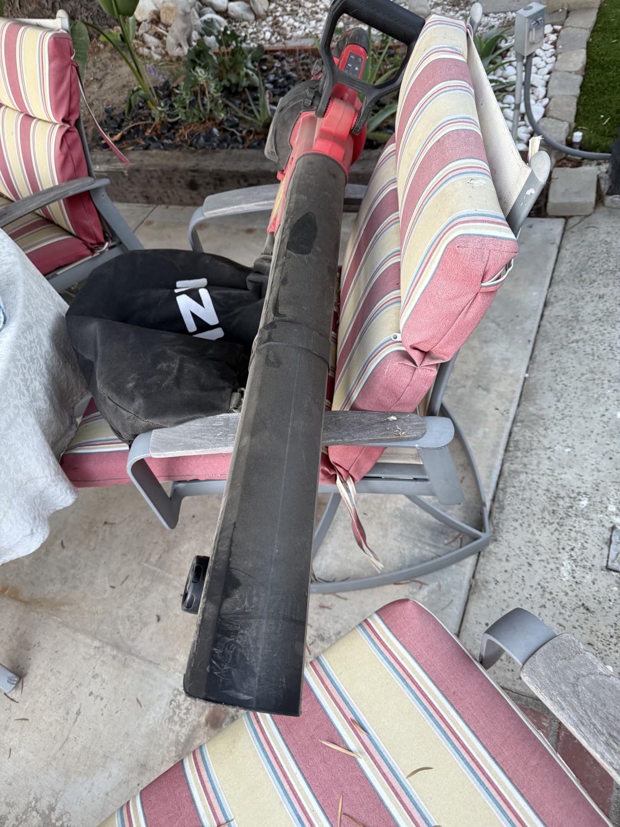 MZK 40V Leaf Vacuum Mulcher, 600 CFM Cordless Blower, Red customer photo 2