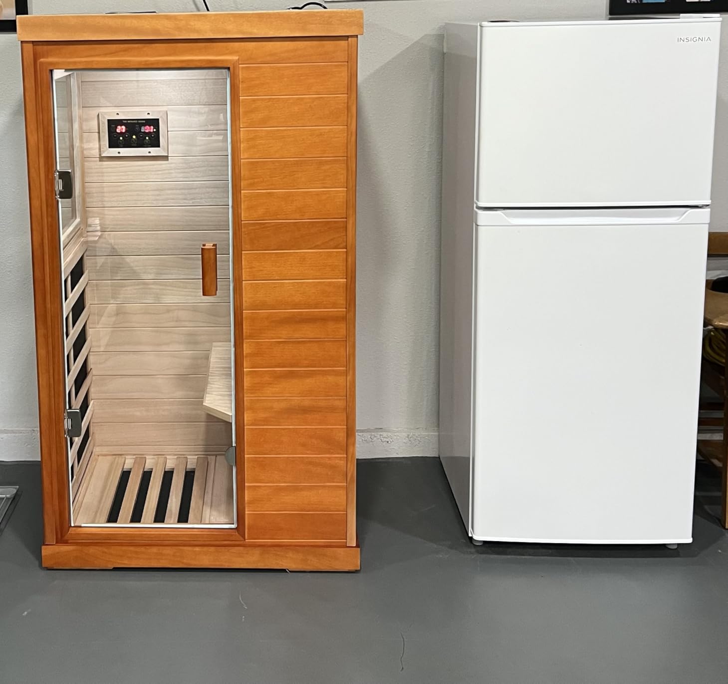 Outdoor Traditional Sauna 4-6 Person 9KW Steam Saunas Barrel customer photo 1