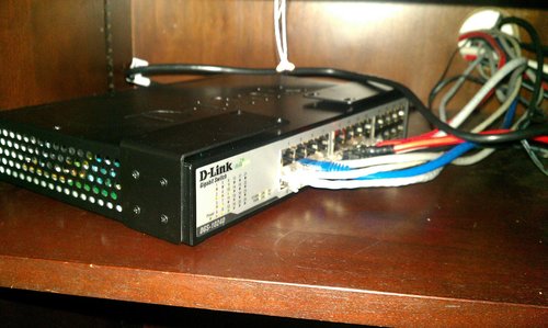 D-Link DGS-1024D, Ethernet Switch, 24 Port Gigabit Unmanaged Fanless Network Hub Desktop or Rack Mountable, Black customer photo 2