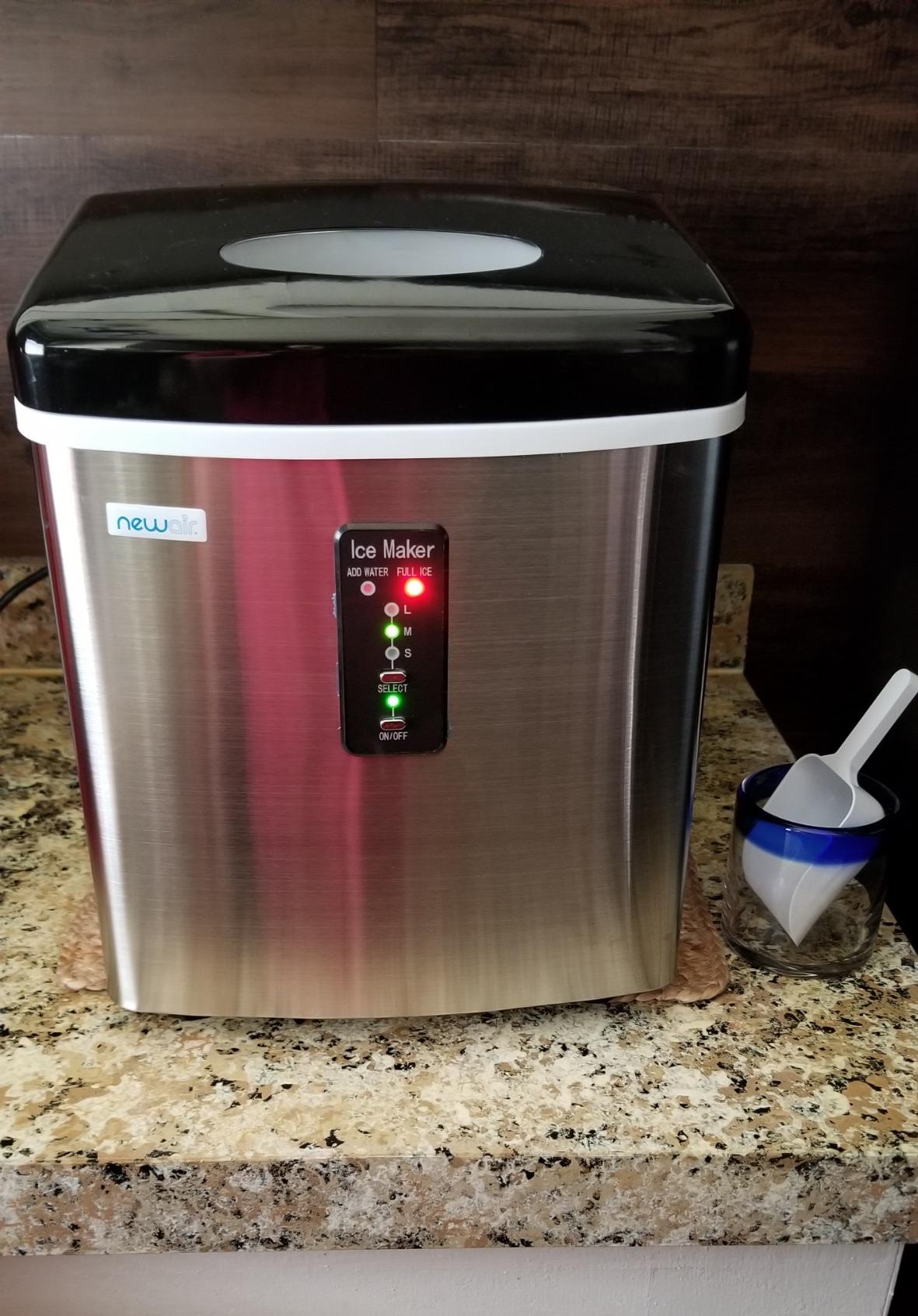 NewAir 28 lb. Countertop Ice Maker | Portable Bullet Ice Machine | Fresh Ice in 10 Minutes, 3 Ice Sizes | Compact Stainless Steel with Scoop & Basket customer photo 2