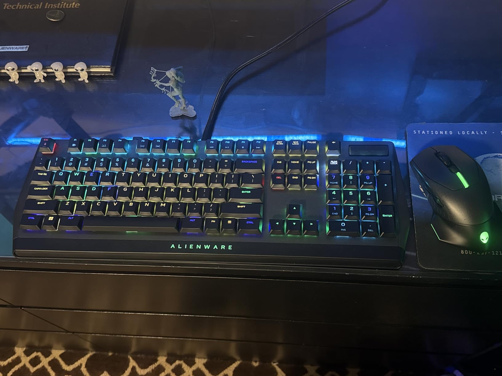 Alienware Low-Profile RGB Gaming Keyboard AW510K, AlienFx Per Key RGB LED Color Backlighting, Media CONTROLS & USB Passthrough, Cherry MX Low Profile Red Switches customer photo 2