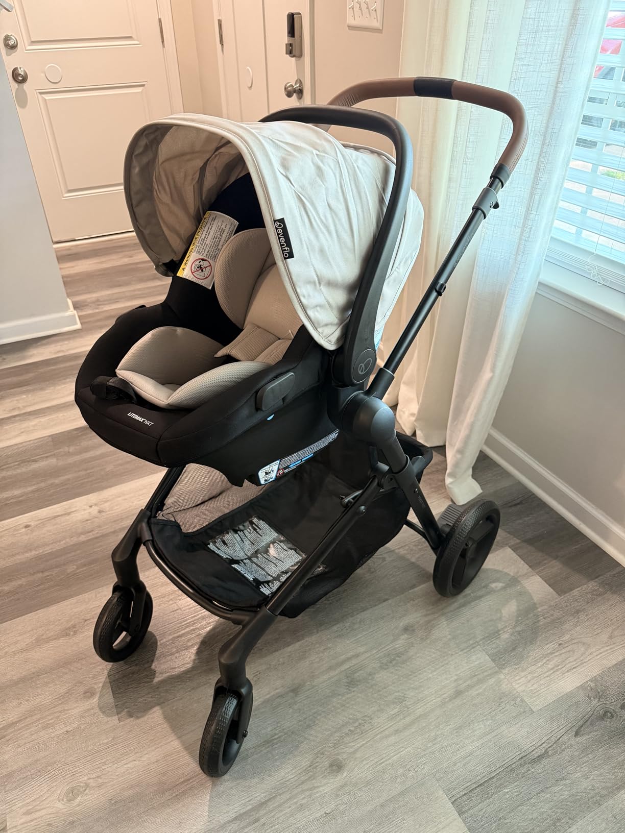 Evenflo Pivot NXT Travel System with LiteMax NXT Preemie and Infant Car Seat customer photo 1