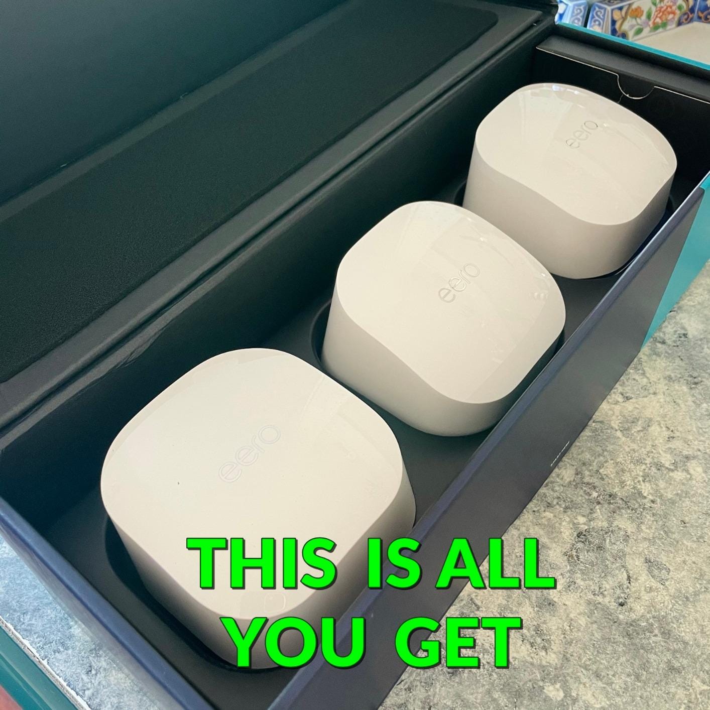 Amazon eero 6 mesh wifi router - Supports internet plans up to 900 Mbps, Coverage up to 1,500 sq. ft., Connect 75+ devices, 1-pack customer photo 1