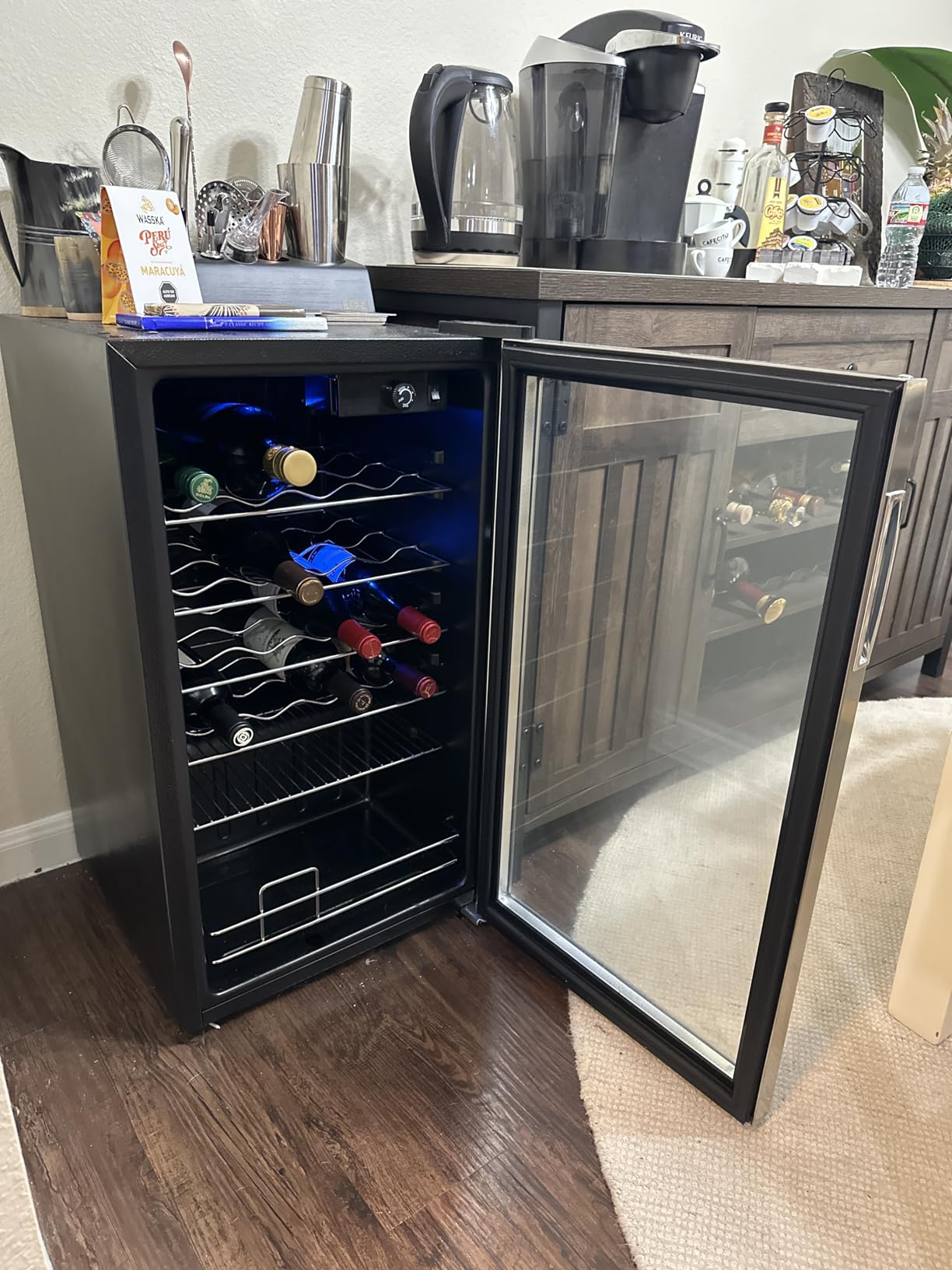 BLACK+DECKER 26-Bottle Wine Fridge, Compressor Cooling, BD61536 customer photo 2
