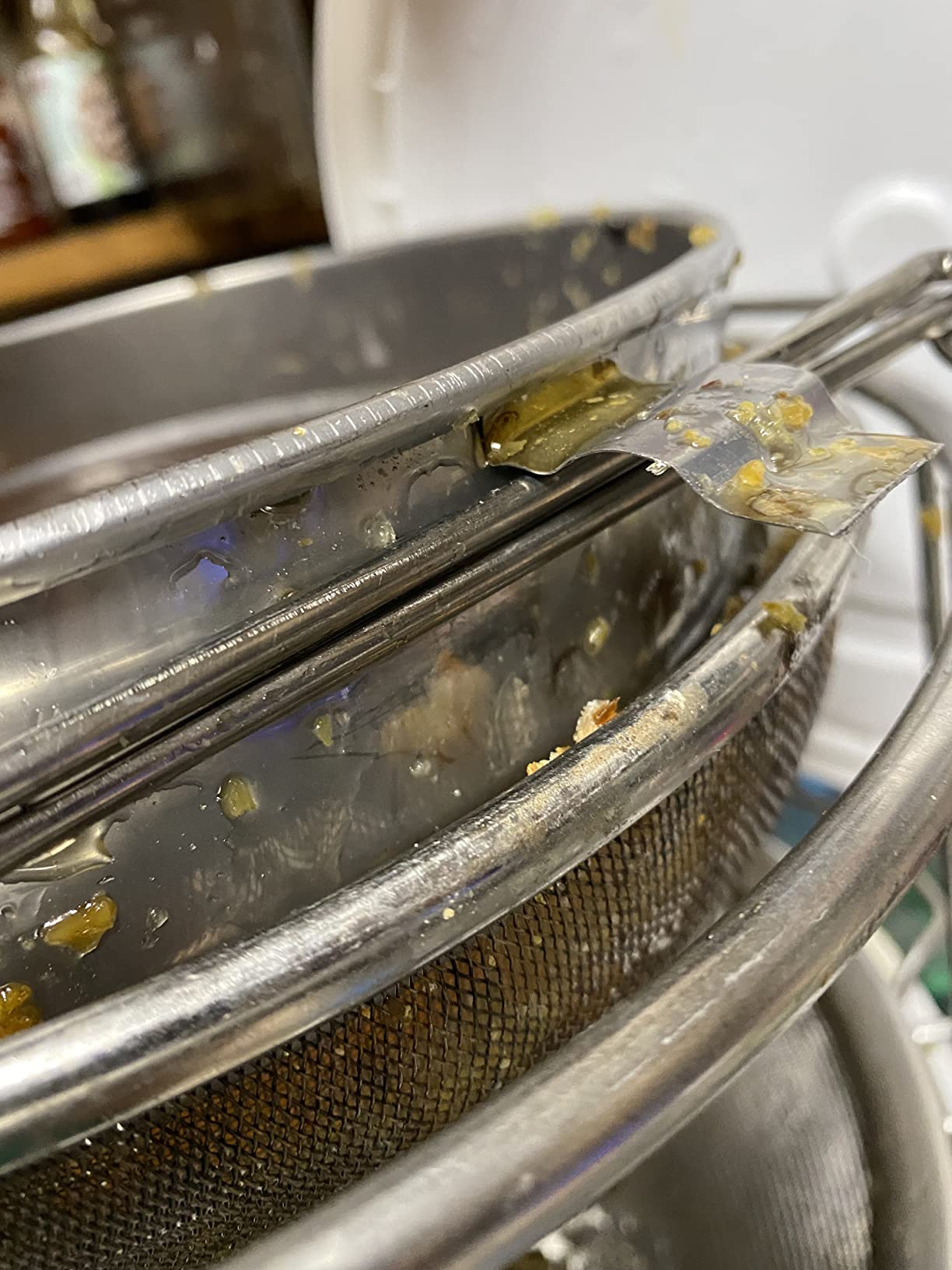 BeeCastle Double Sieve Honey Harvesting Starter Kit| Honey Filters Strainer Stainless Steel Set of 6 -Double Sieve Honey Strainer,Frame Holder,2 Pack of Honey Gate,Uncapping Fork and Honey Filter Bag customer photo 1