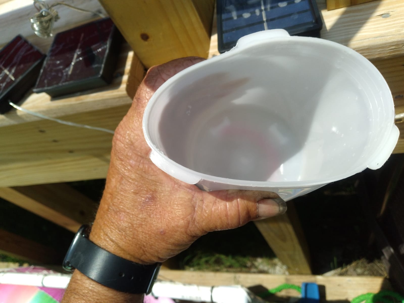 DoubleWood 4PACK Plastic Poultry Drinker Chick Waterer Kit 1 L Waterer Hanging Poultry Water Container (4) customer photo 1