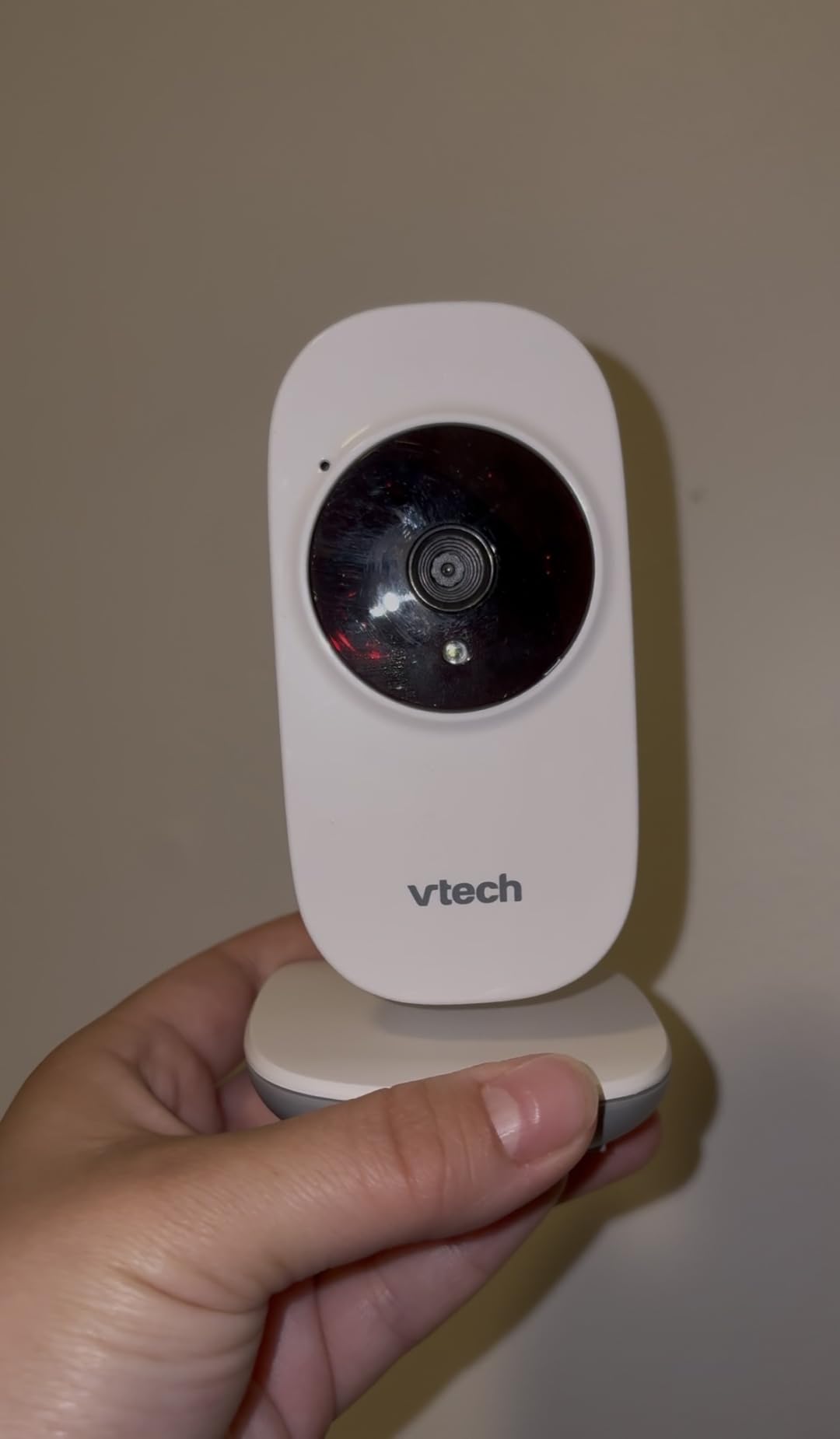 VTech Baby Monitor No WiFi, 2 Cameras & Remote Pan-Tilt-Zoom for Twins & Two Rooms – Hack-Proof, 19Hr Battery, 1000ft Range, Auto Night Vision, Temperature Sensor | VM923-2 customer photo 2
