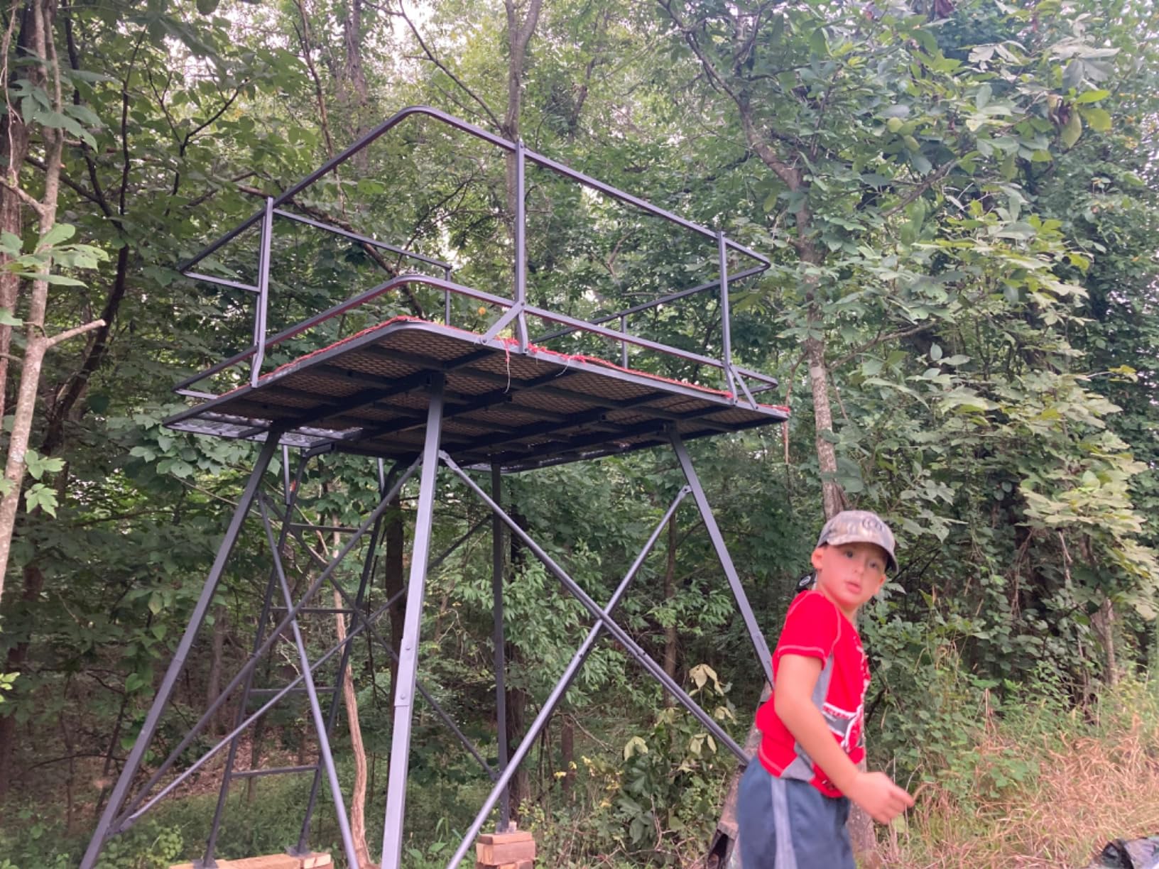 Guide Gear 6' Quad Pod Hunting Tower Blind, 2-3 Man Stand Elevated, Hunting Gear Equipment Accessories, 6x6' customer photo 1