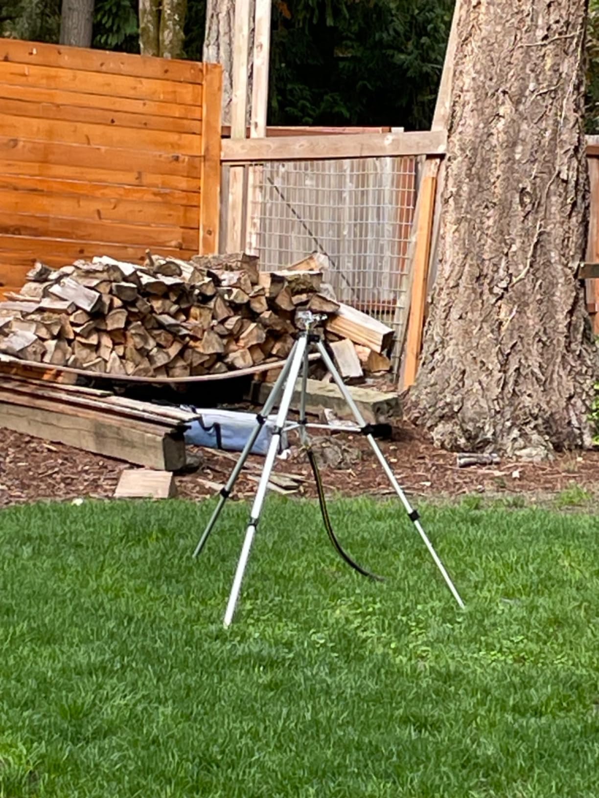 STYDDI Heavy Duty Impact Sprinkler on Tripod Base, Extra Tall Metal Pulsating Telescoping Tripod Sprinkler for Large Area, Yard, Lawn, Garden, Waters up to 90 Ft. Diameter, Legs Extends Up to 50-inch customer photo 2
