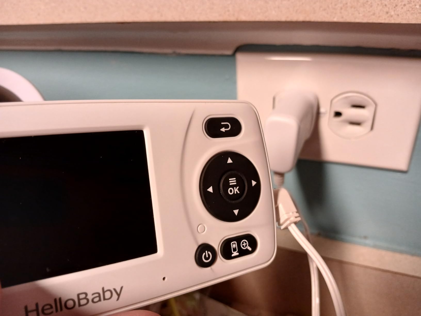 HelloBaby HB30 Video Baby Monitor with Digital Camera and Audio, No WiFi No App Safety Baby Monitor, 8 Languages, Auto Night Vision, 1000ft Transmission Range, 2.4 inch Portable Screen customer photo 2