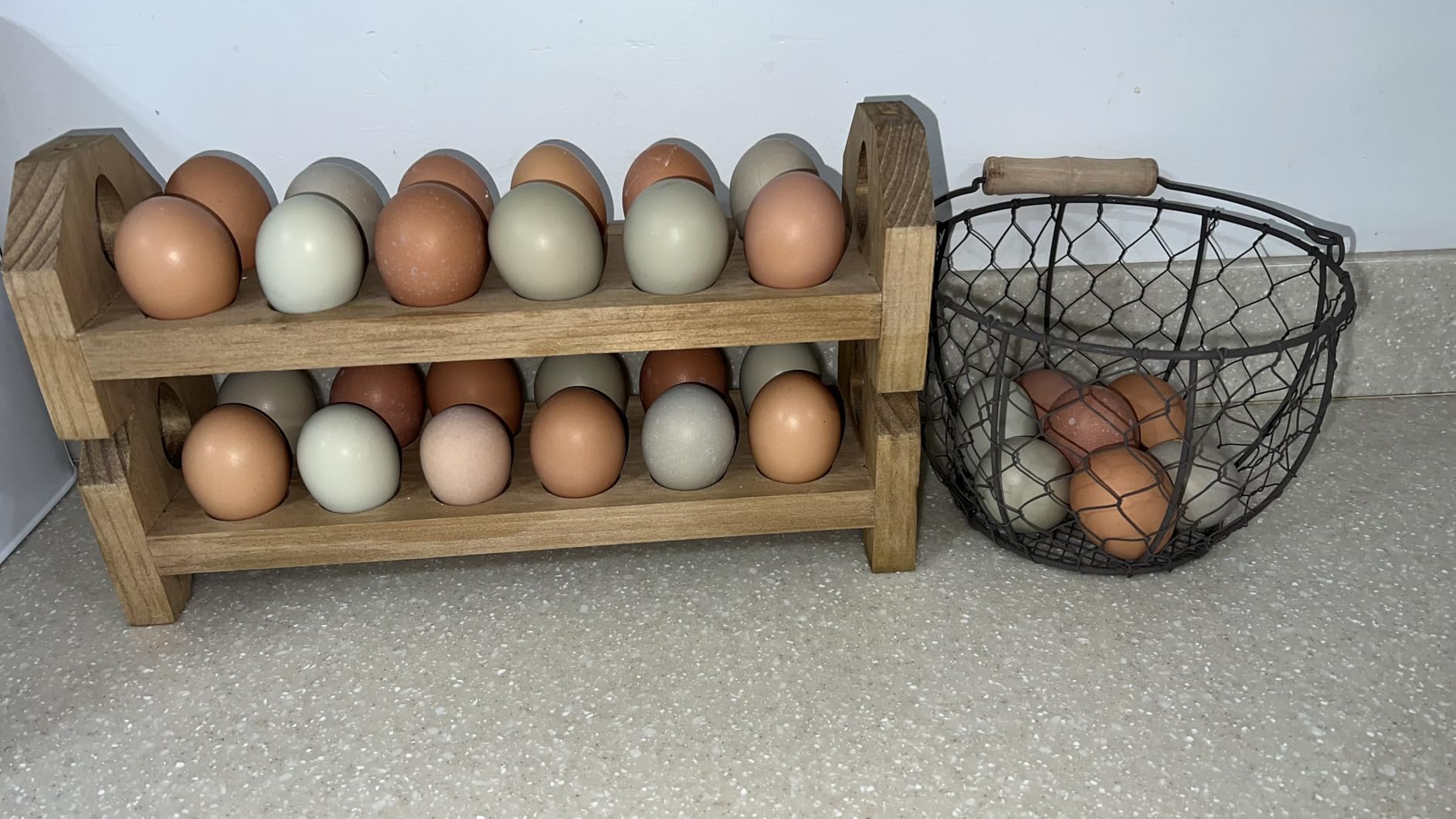 Wire Egg Basket for Gathering Fresh Eggs,Rustic Metal Egg Basket customer photo 2