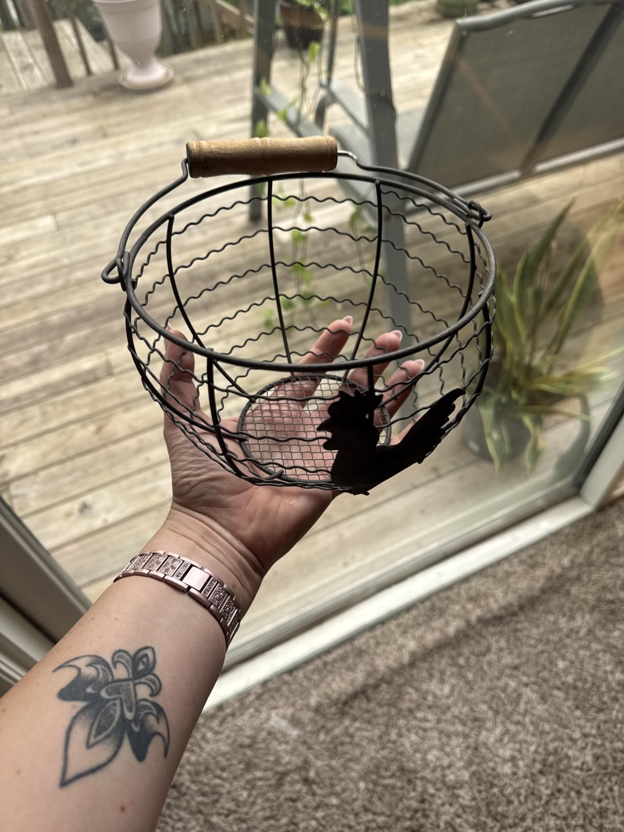 Wire Egg Basket for Gathering Fresh Eggs, Rustic with Rooster & Wood Handle customer photo 2