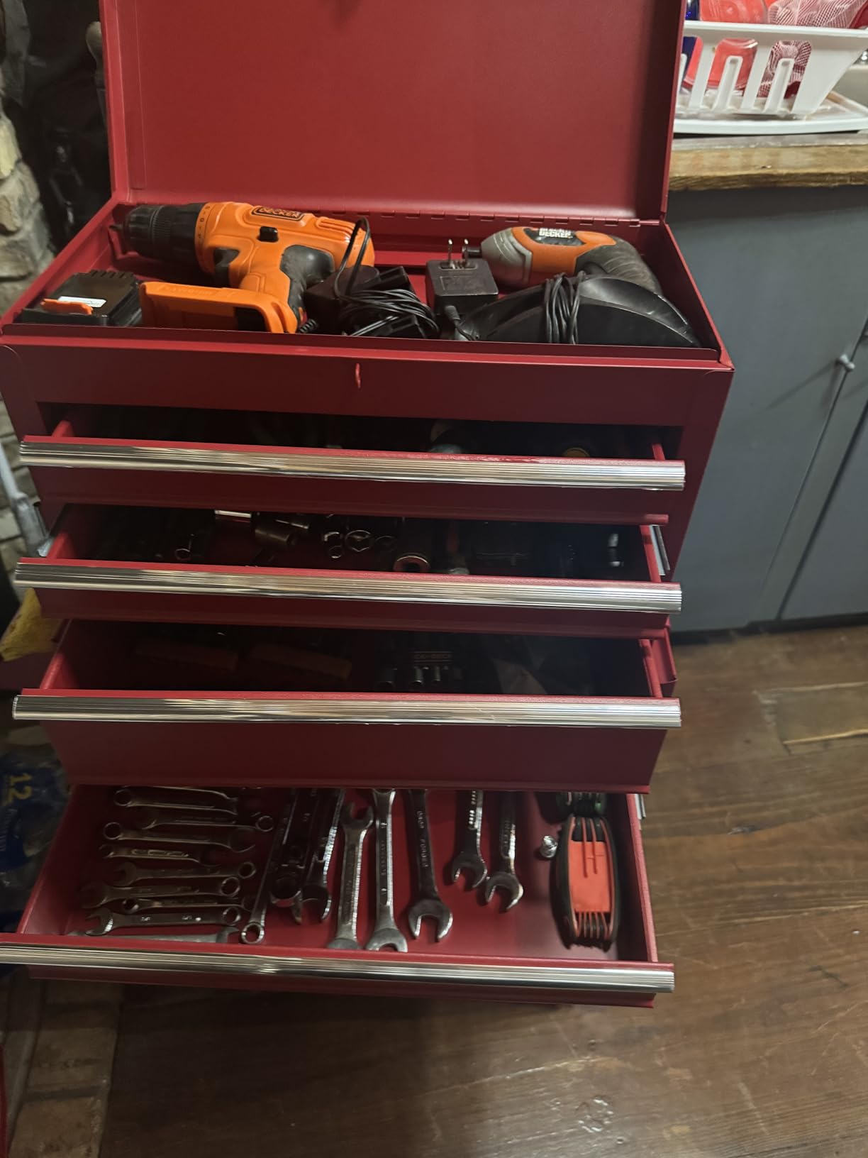 Winado 4-Drawer Rolling Tool Chest, 2-in-1 Large Storage Toolbox, Red customer photo 1