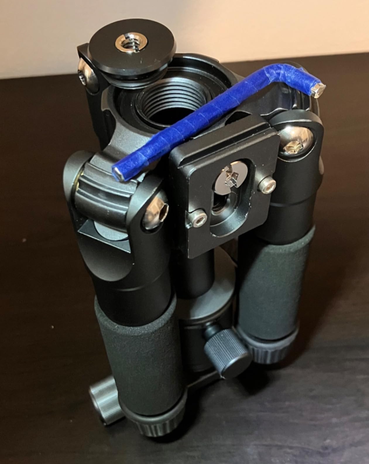 SIRUI Aluminum Mini Desktop Tripod with 360° Ball Head customer photo 2