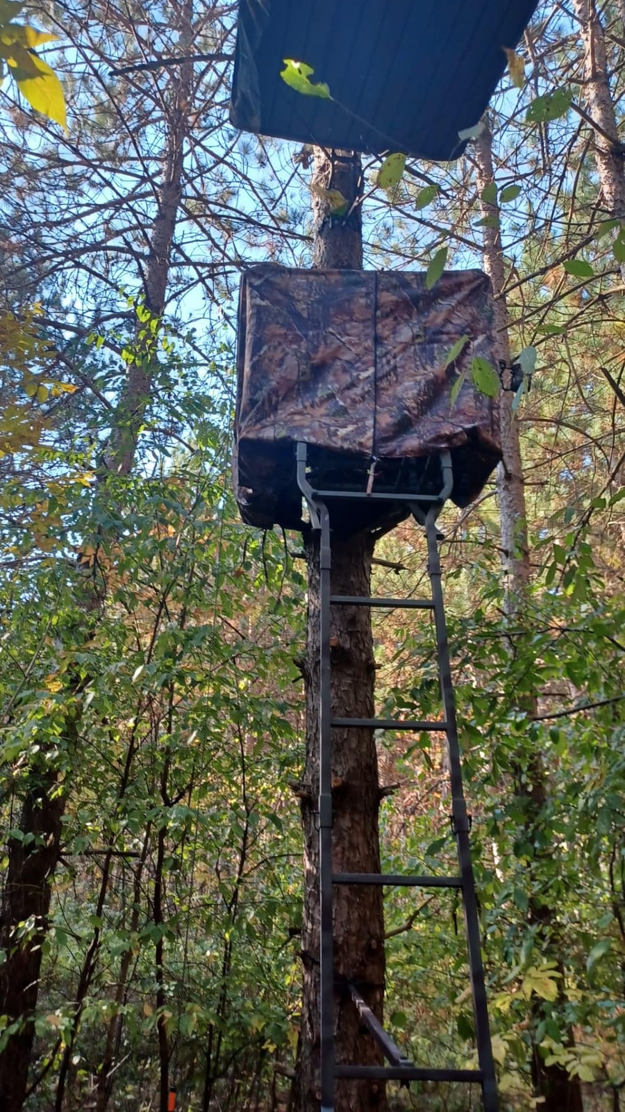 Tree Stand Blind Cover, 142 x 35.5'' Camo Skirt with 2 Pockets customer photo 1