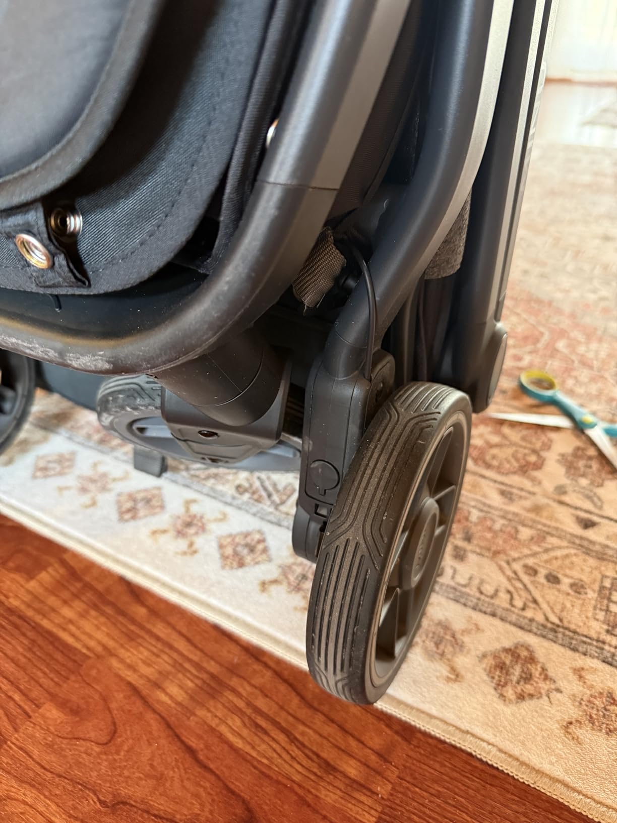 UPPAbaby Minu V3 Travel Stroller - Lightweight & Compact - Dillan customer photo 2