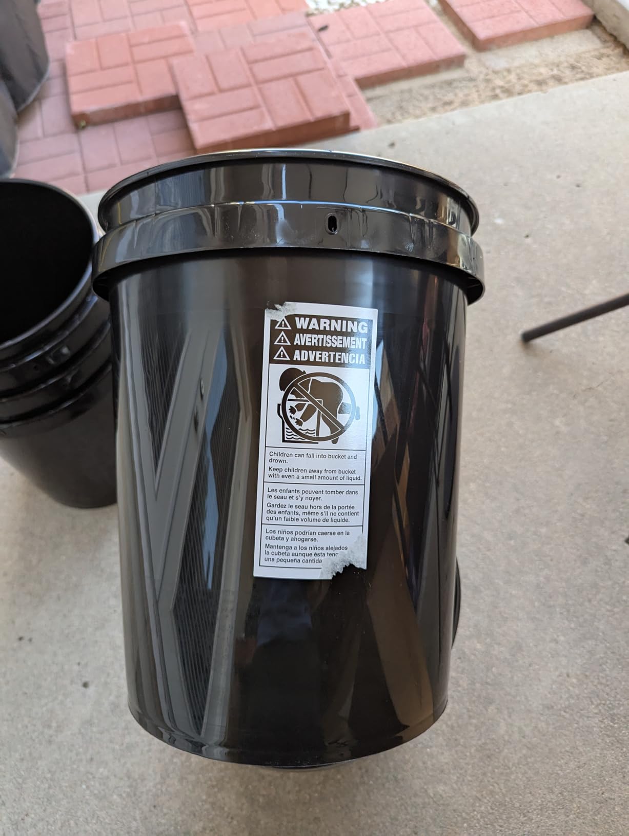 United Solutions 5-Gallon Heavy-Duty Buckets with Snap-On Lids, 6-Pack – BPA-Free, Food-Grade Plastic, Multi-Purpose Storage for Home, DIY, and Job Sites – Black customer photo 1
