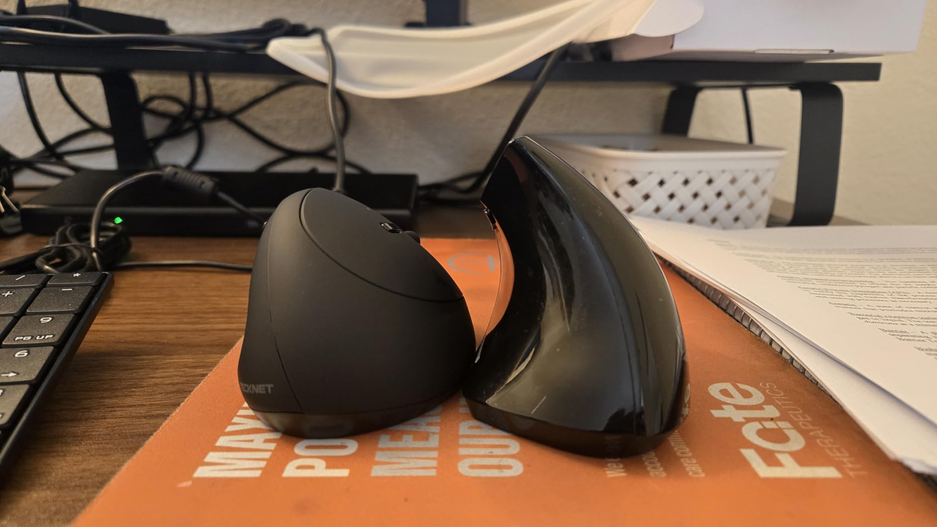 TECKNET Ergonomic Mouse, Bluetooth 5.0/3.0 & USB A, Wireless Vertical Mouse customer photo 2