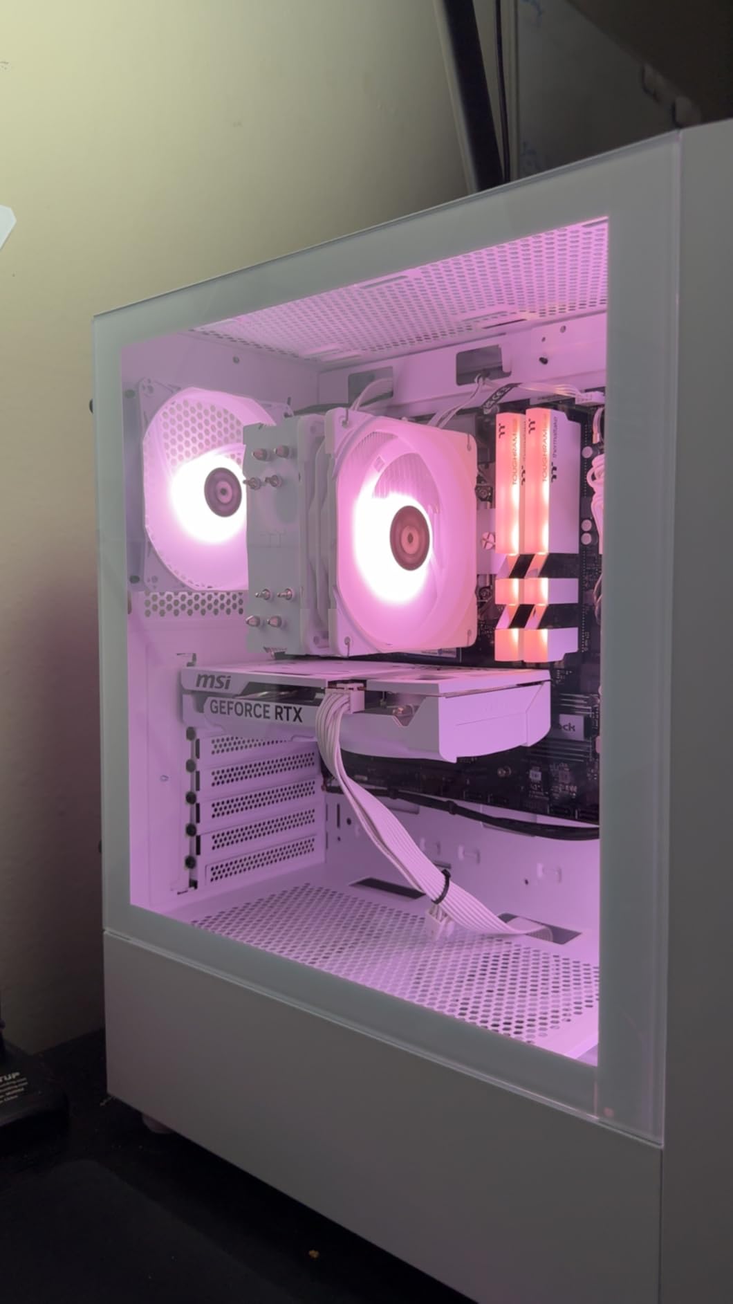 Thermaltake LCGS Quartz i1460 Gaming Desktop (Intel Core™ i5-14400F, ToughRam DDR4 3600Mhz 16GB RGB Memory, NVIDIA GeForce® RTX 5060, 1TB NVMe M.2, WiFi, Windows 11) S2QT-B760-560-LCS customer photo 1