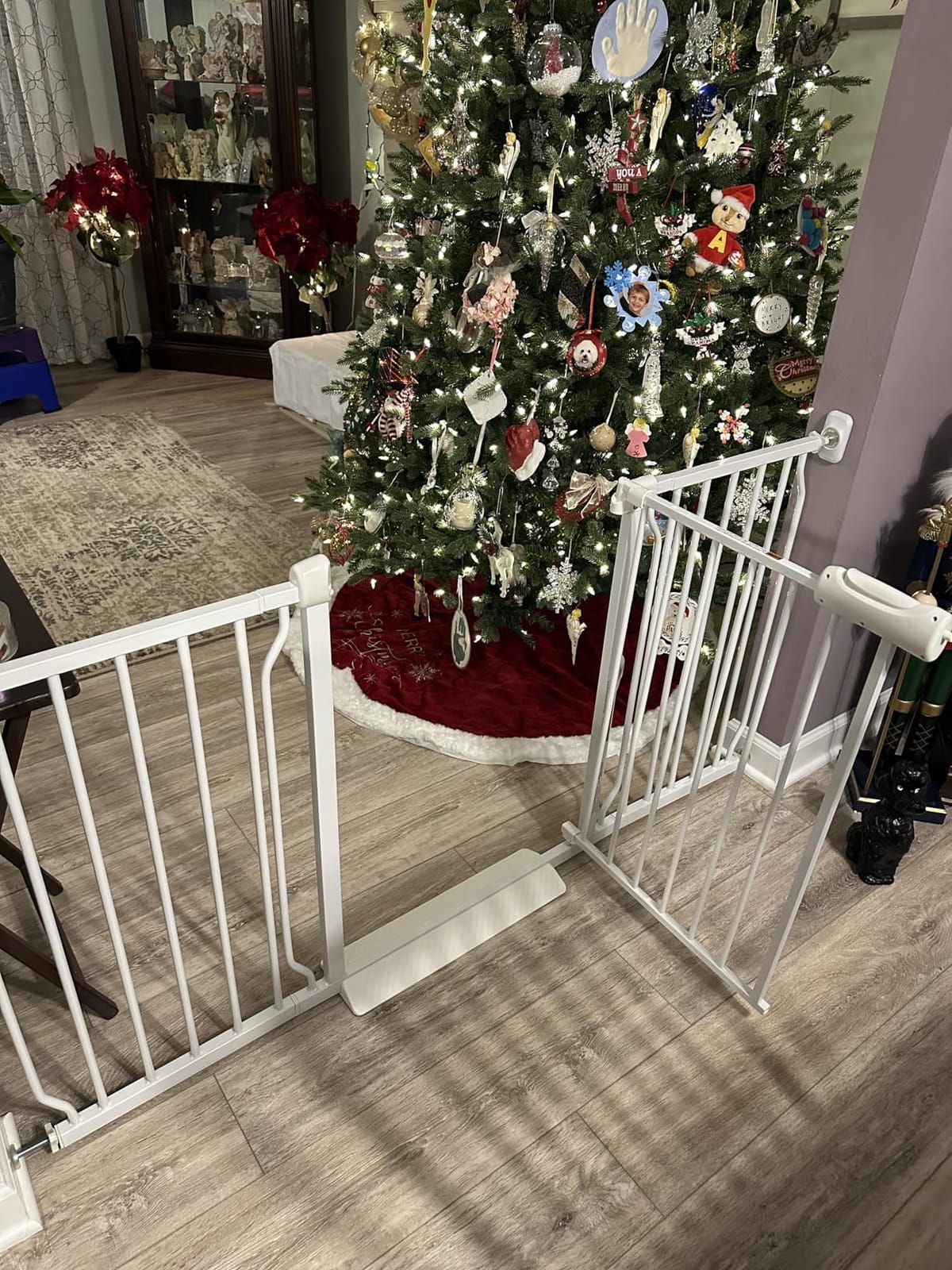 52.76-62.2 Inch Extra Wide Baby Gate Pressure Mounted for Doorways customer photo 2