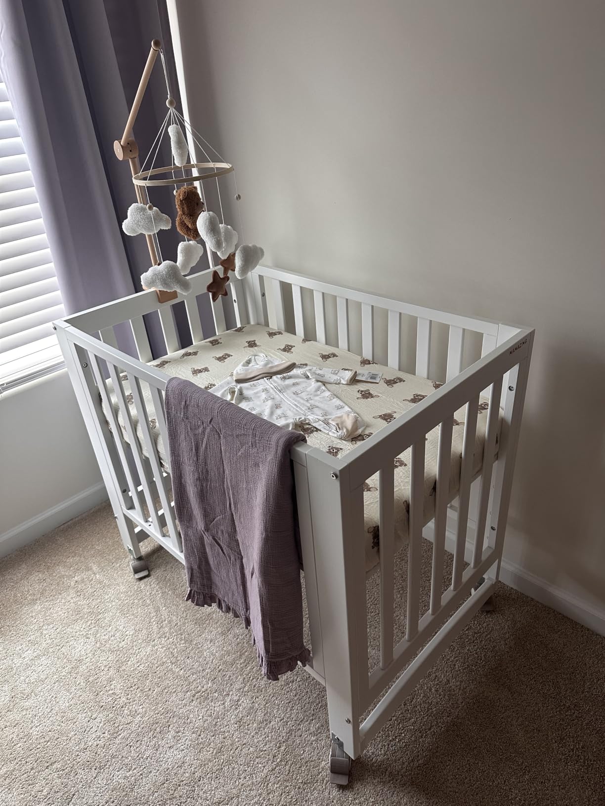 MAMAZING EvoNest 6-in-1 Convertible Baby Mini Crib with Wheels customer photo 1
