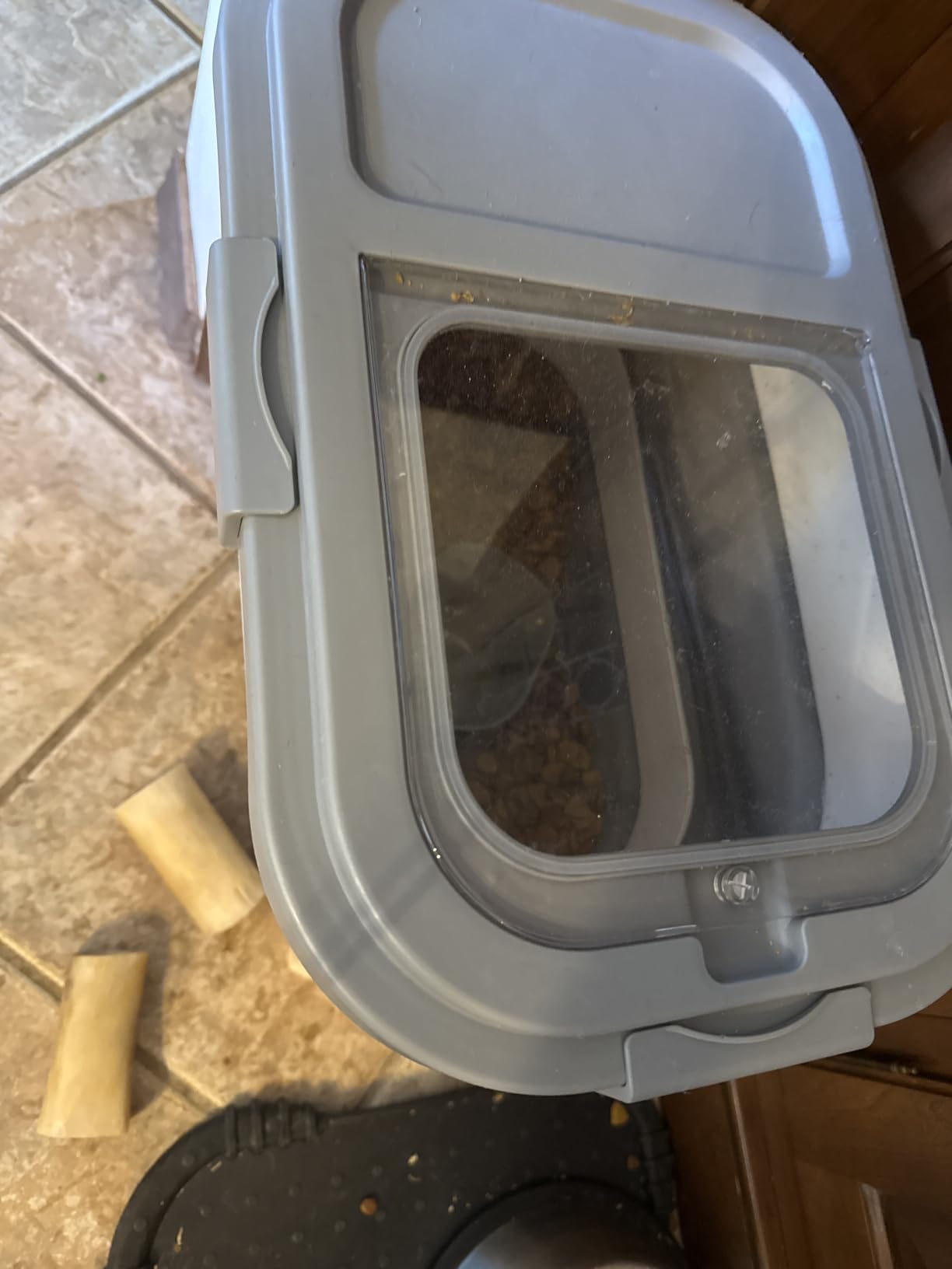 Komzon Rice Storage Container 10-40 lb, 25 lb Pet Dog Food Storage Container, Collapsible Airtight Rice Container,Rice Dispenser Bin with Cup and Scoop for Flour Cereal Pasta Grain, Cat Bird Food customer photo 2