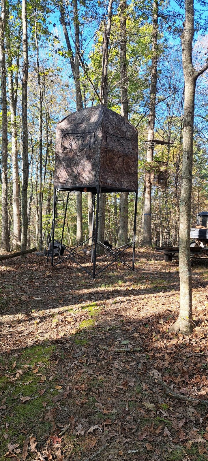 OL'MAN 7’ Base Camp Deluxe Quad Pod Tower with Blind, 2-Man Elevated 5 x 5 Deer Hunting Stand customer photo 1