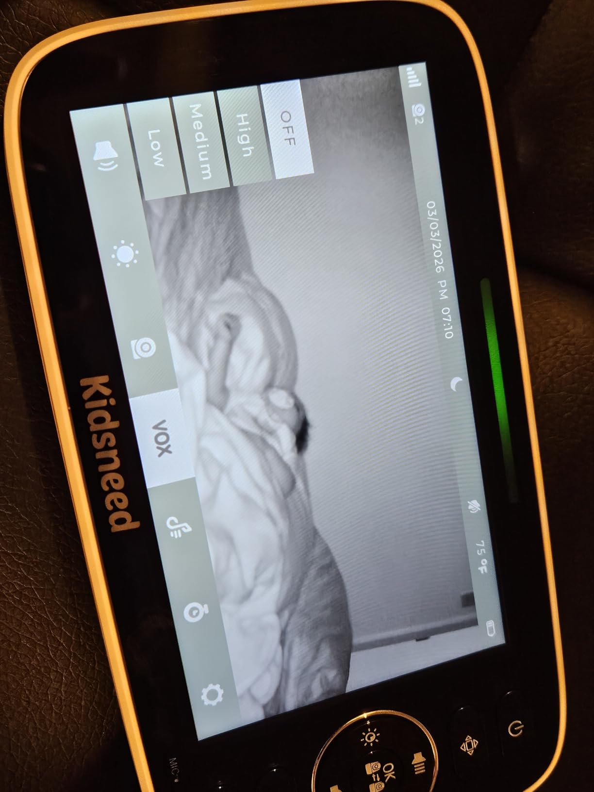 Kidsneed 5” Baby Monitor with Camera and Audio No WiFi customer photo 2