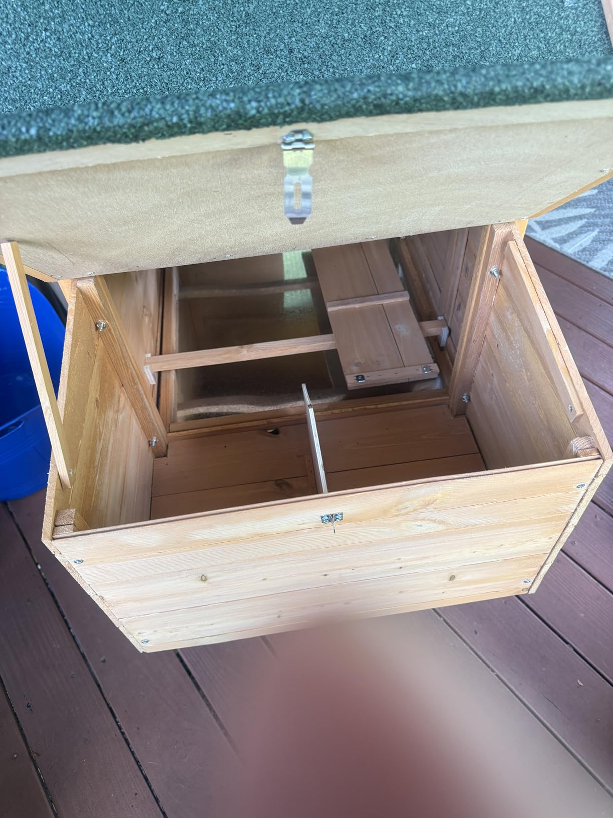 Outdoor Mobile Chicken Coop with Wheels and Sun Board for 4 Chickens customer photo 1